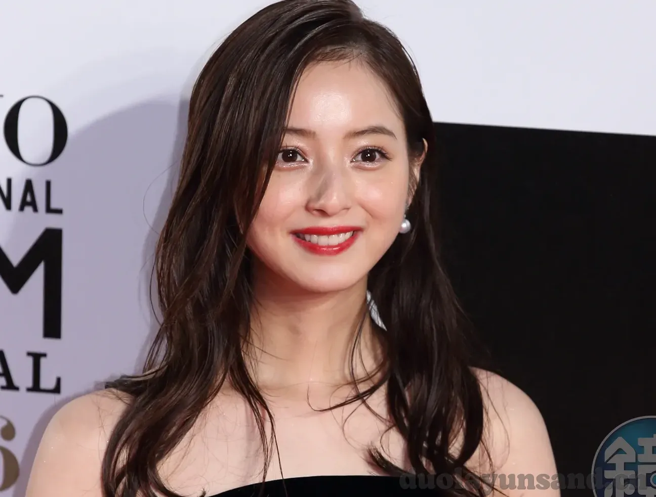 麻豆传媒磁力下载-莫让网络诱惑扭曲了正确的价值观——关于麻豆传媒磁力下载的理性思考